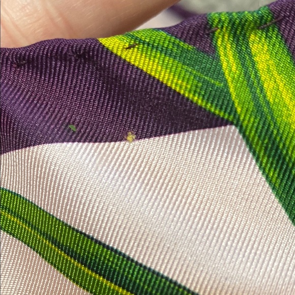 VNTG Atelier Versace Voyage Floral Map Scarf - Purple, Green, Yellow & pink - Picture 6 of 9